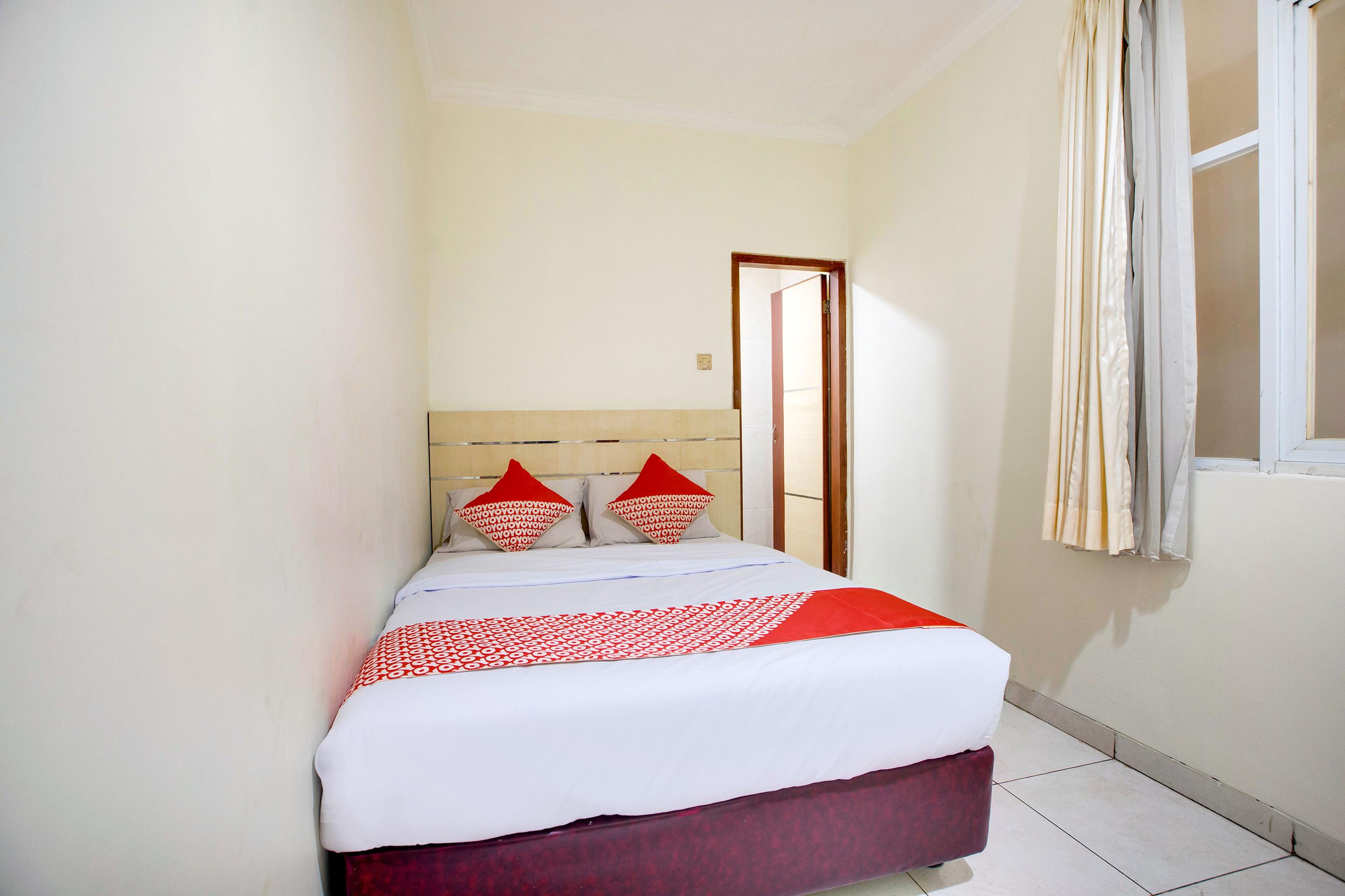 Reddoorz @ Hotel Arimbi Dewi Sartika Baru Bandung Exterior photo