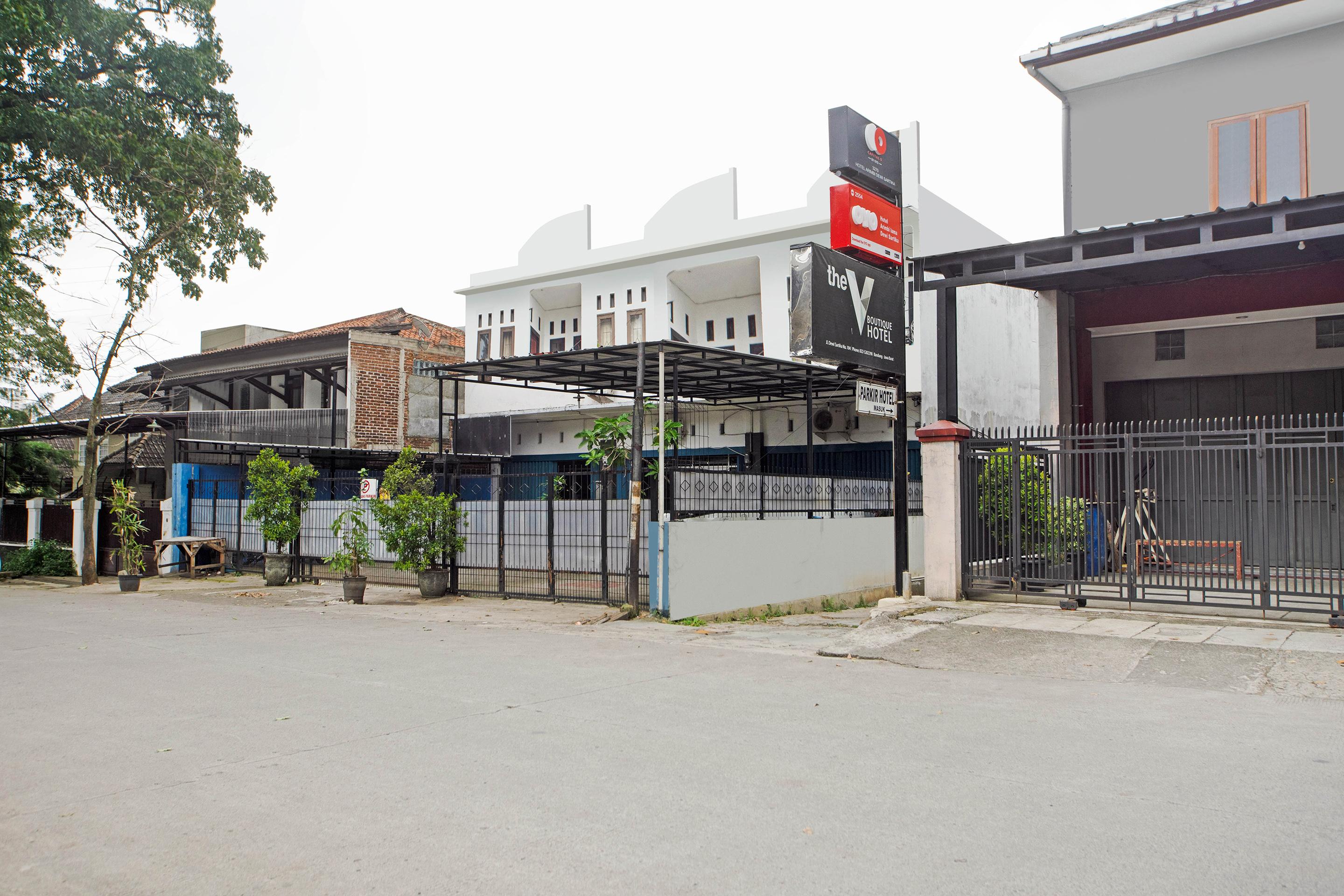 Reddoorz @ Hotel Arimbi Dewi Sartika Baru Bandung Exterior photo