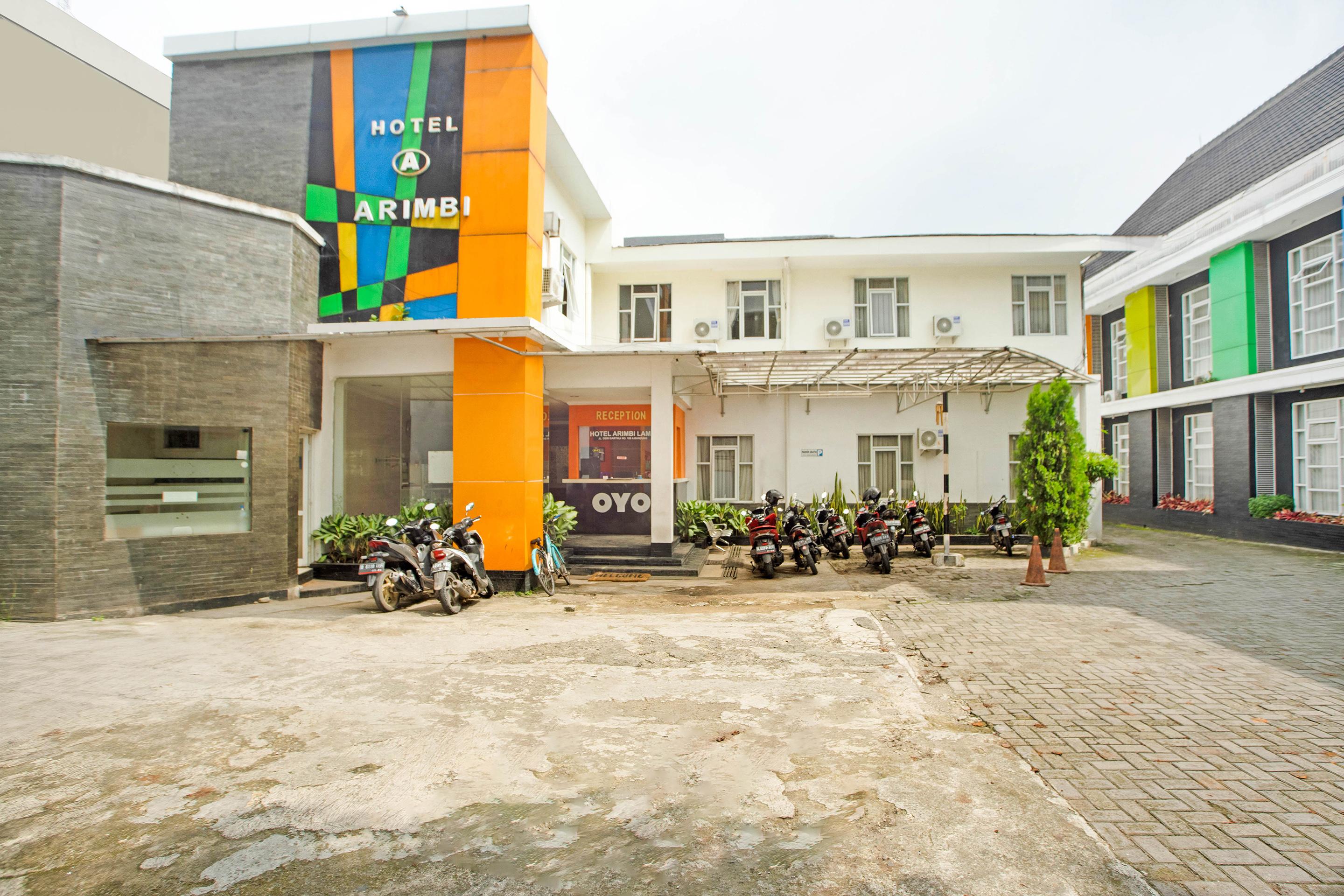 Reddoorz @ Hotel Arimbi Dewi Sartika Baru Bandung Exterior photo