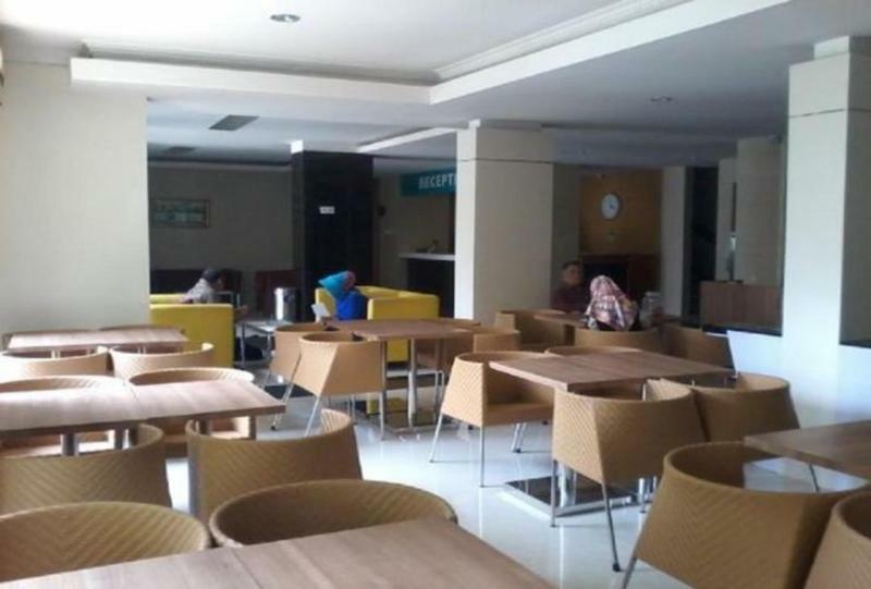Reddoorz @ Hotel Arimbi Dewi Sartika Baru Bandung Exterior photo